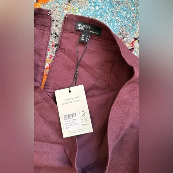 Linen suit. Size 6. Brand new. 

Burgundy color - Picture 6 of 7